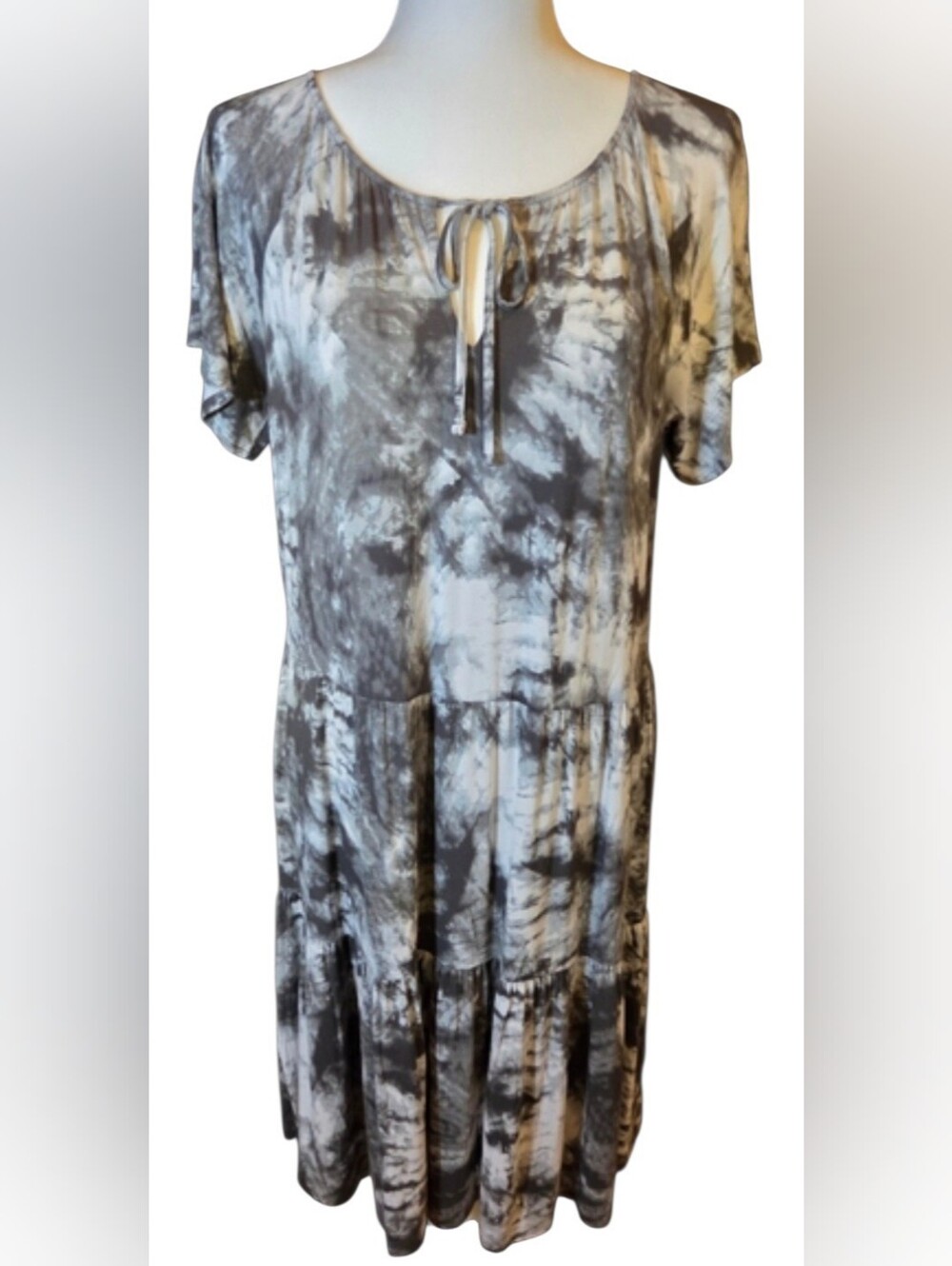 Style & Co NWOT Tie Dye Tiered Flip Flop Dress M Gray